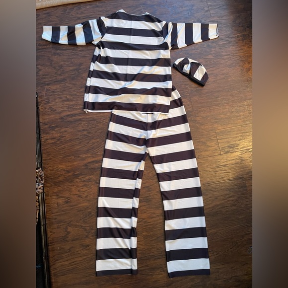 💜RUBIE’S PRISONER BOY, Size Large - Picture 2 of 2